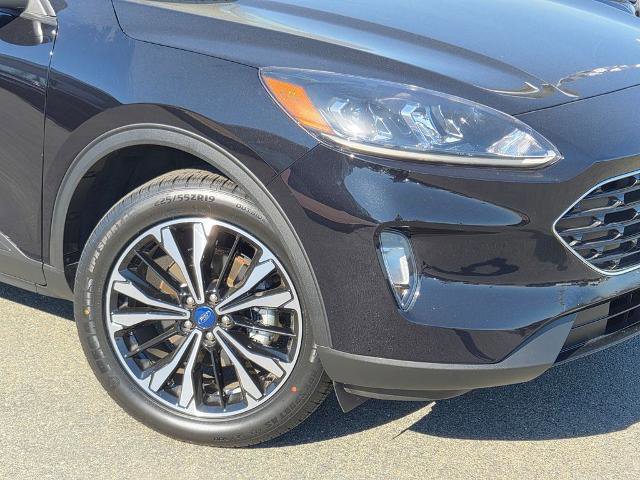 Certified 2022 Ford Escape SEL w/ SEL Stealth AWD Package image 9