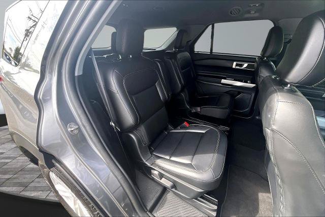 Certified 2024 Ford Explorer XLT w/ Equipment Group 202A AWD/4WD image 27