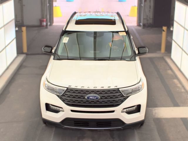 Certified 2024 Ford Explorer XLT w/ Equipment Group 202A AWD/4WD image 2