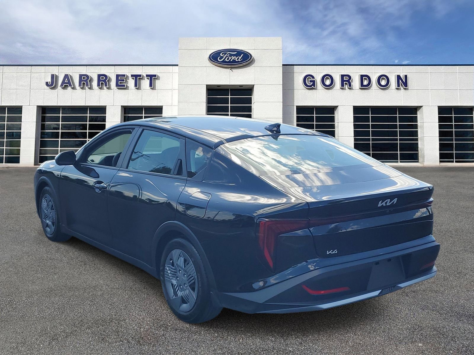 Used 2025 Kia K4 LX image 3