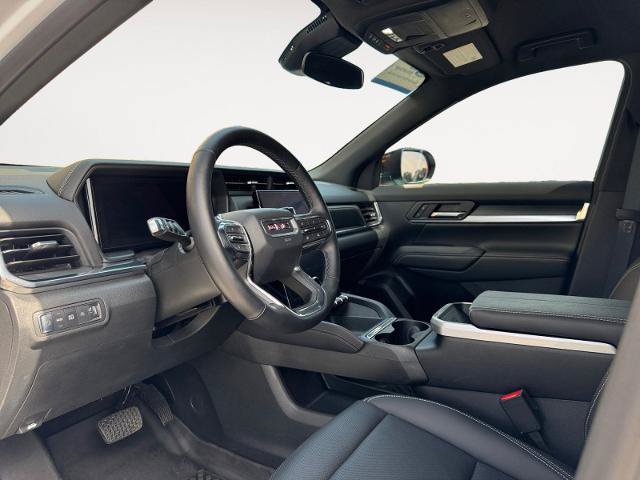 Used 2026 GMC Terrain Elevation w/ Elevation Premium Package FWD image 9