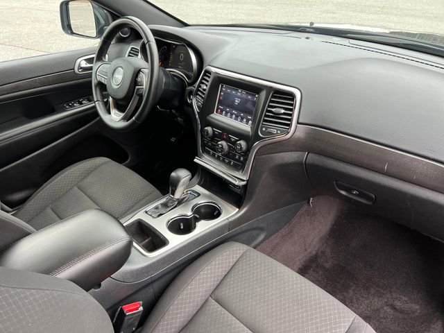 Used 2018 Jeep Grand Cherokee Laredo image 36
