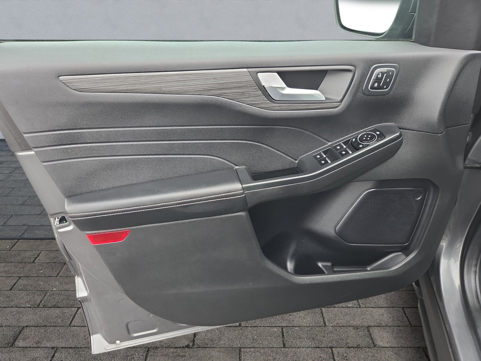 Certified 2023 Ford Escape Platinum AWD/4WD image 10