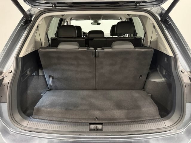 Used 2024 Volkswagen Tiguan Wolfsburg Edition FWD image 31