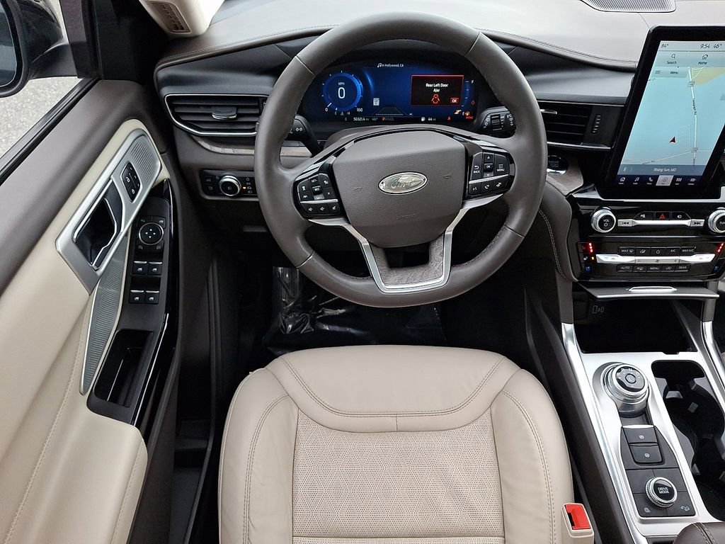 Certified 2022 Ford Explorer Platinum w/ Technology Package image 12