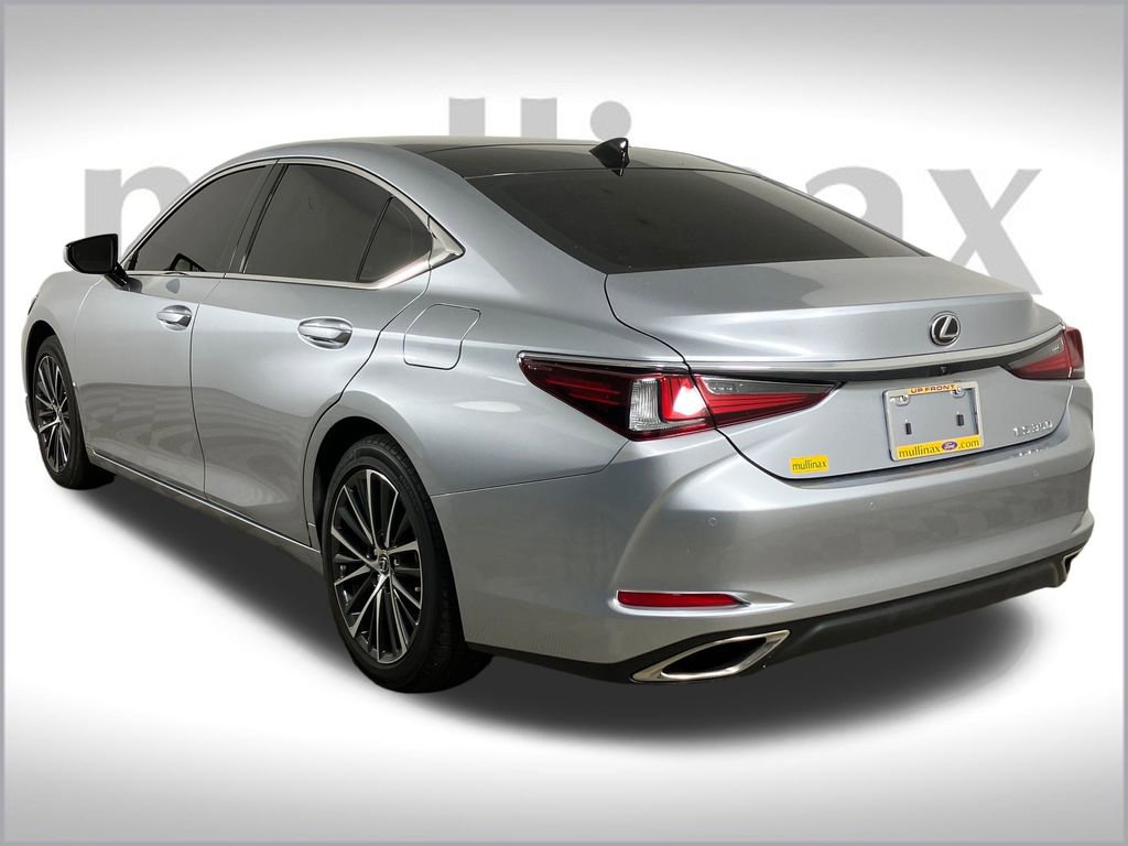 Used 2024 Lexus ES 350 w/ Premium Package image 8