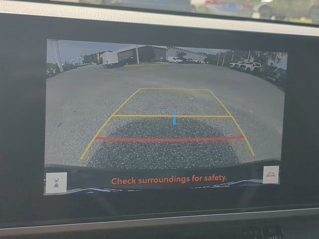 Used 2025 Toyota Camry SE w/ Multimedia Upgrade Package image 21