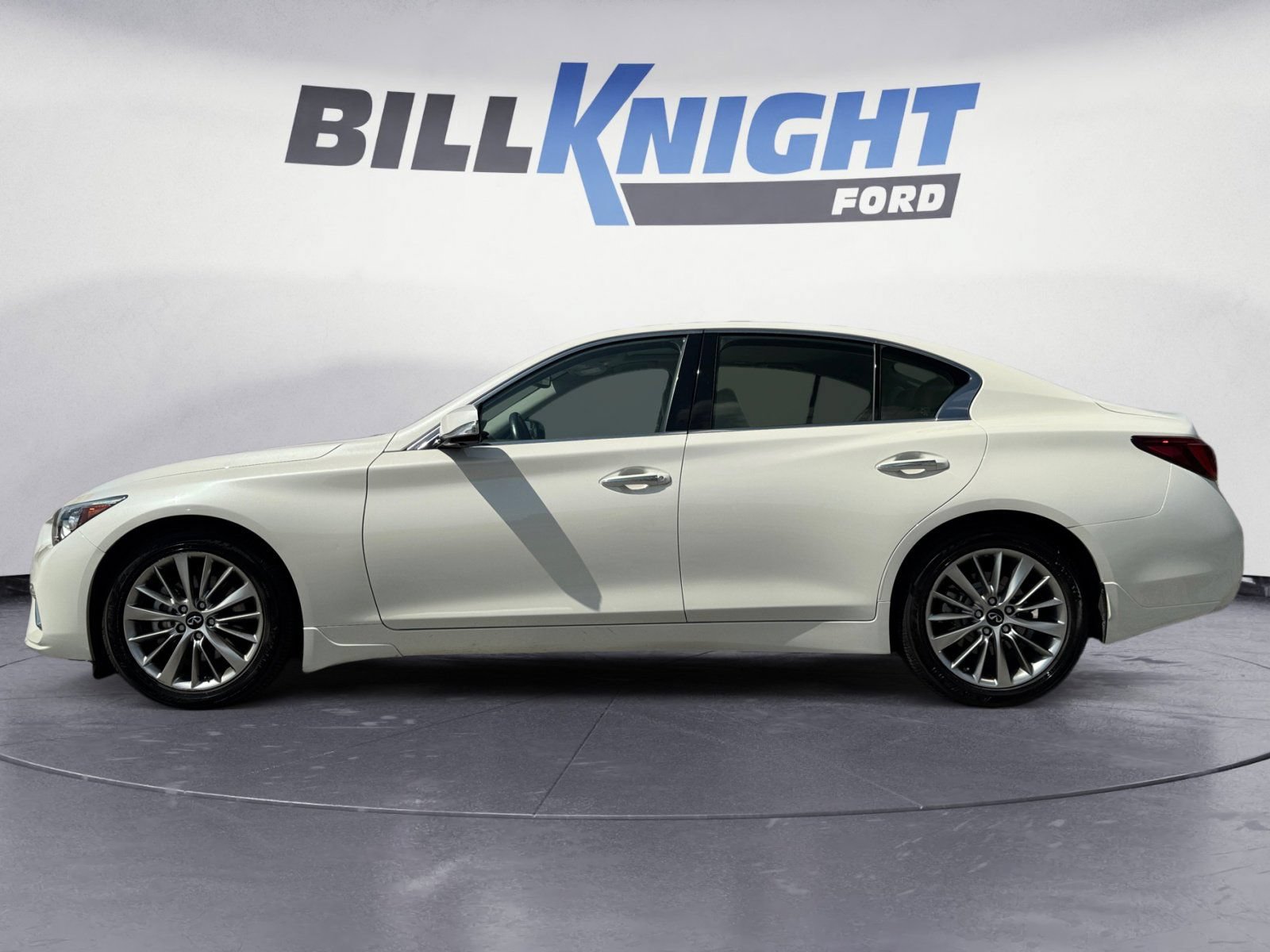 Used 2022 INFINITI Q50 Luxe w/ Cargo Package AWD/4WD image 2
