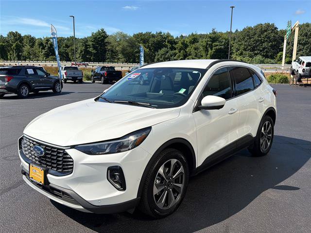 Certified 2023 Ford Escape Platinum w/ Premium Technology Package AWD/4WD image 3