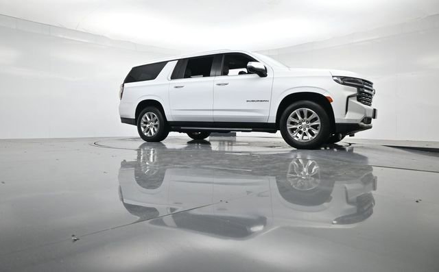 Used 2023 Chevrolet Suburban Premier image 32