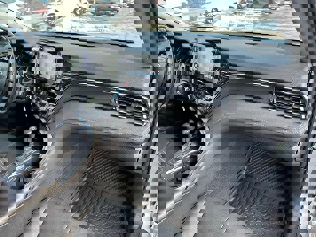 Used 2024 Toyota Camry SE w/ Blackout Package (TMS) image 18