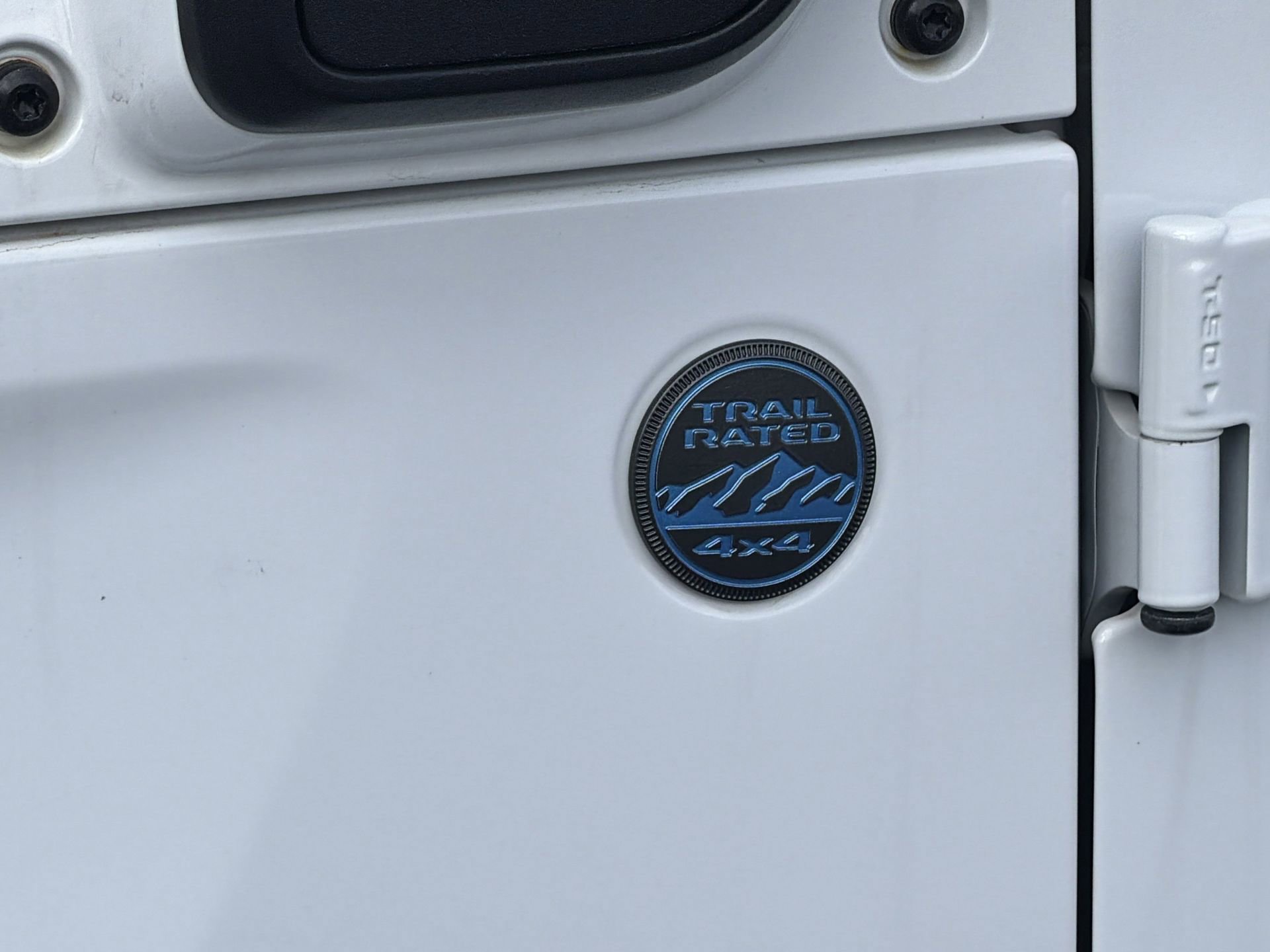 Used 2025 Jeep Wrangler Unlimited Sahara w/ Safety Group image 14