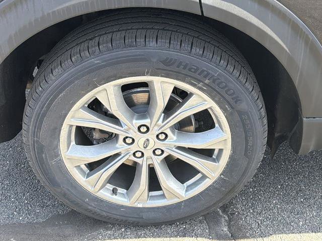 Certified 2022 Ford Explorer XLT w/ Equipment Group 202A image 31