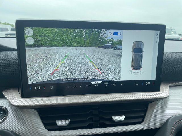 Certified 2025 Ford Explorer Active w/ Active Comfort Package AWD/4WD image 37