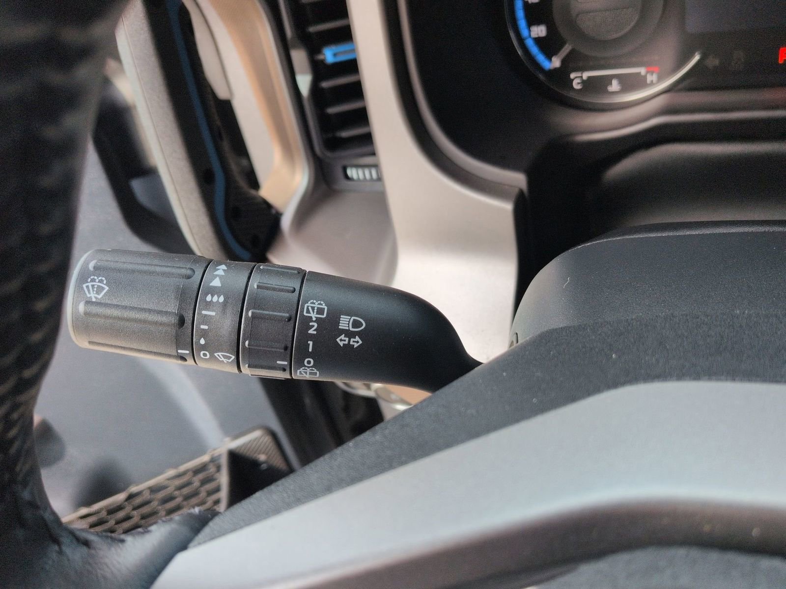 Certified 2023 Ford Bronco Outer Banks w/ Sasquatch Package image 33