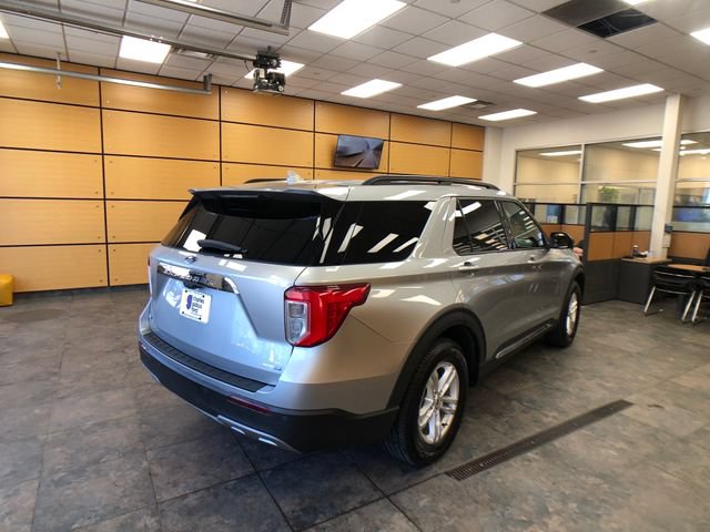 Certified 2020 Ford Explorer XLT w/ Equipment Group 202A AWD/4WD image 7
