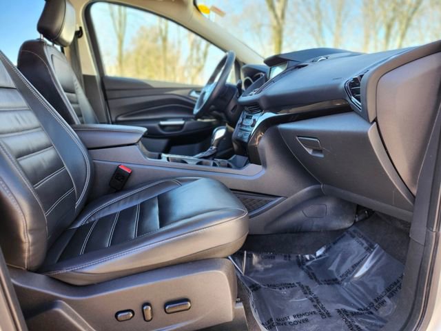 Certified 2019 Ford Escape Titanium image 11