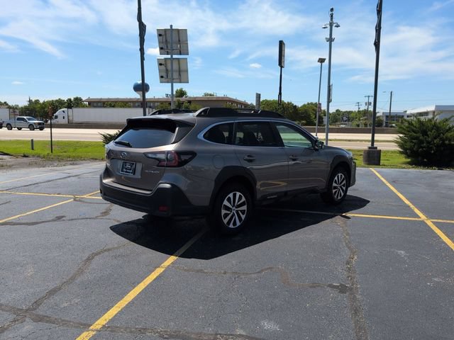 Used 2024 Subaru Outback Premium AWD/4WD image 8