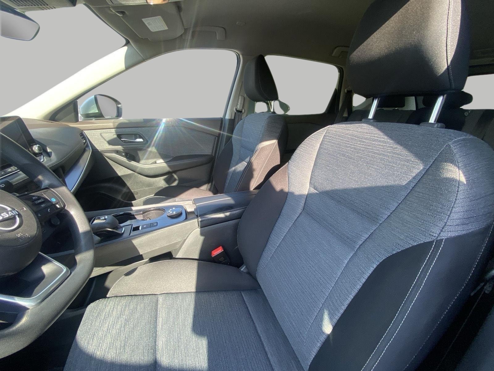 Used 2023 Nissan Rogue SV AWD/4WD image 37