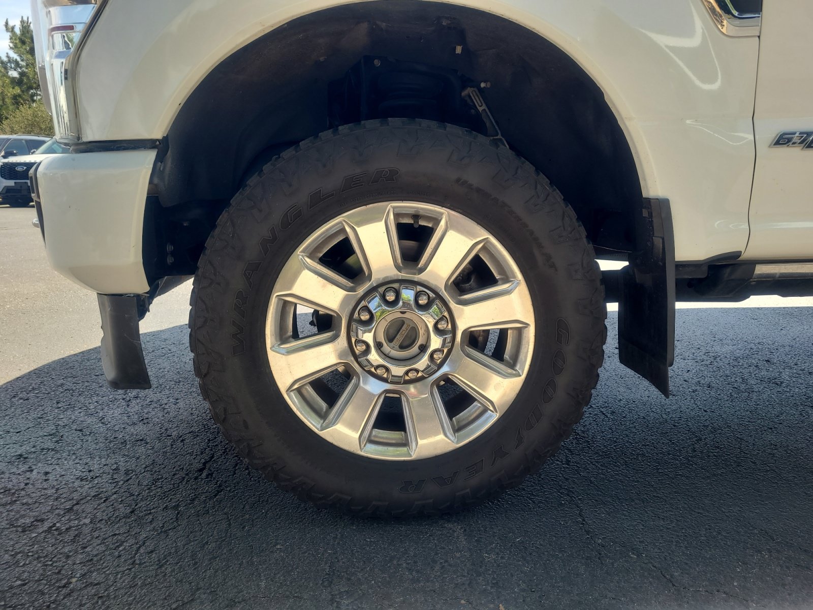 Certified 2022 Ford F350 Platinum w/ FX4 Off-Road Package AWD/4WD image 26