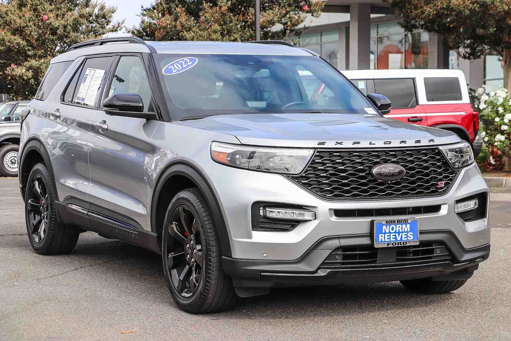 Certified 2022 Ford Explorer ST w/ Equipment Group 401A AWD/4WD image 3