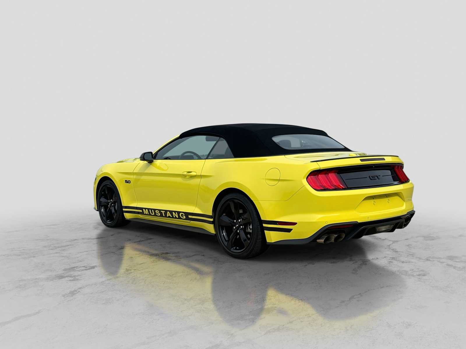 Certified 2021 Ford Mustang GT Premium RWD image 4