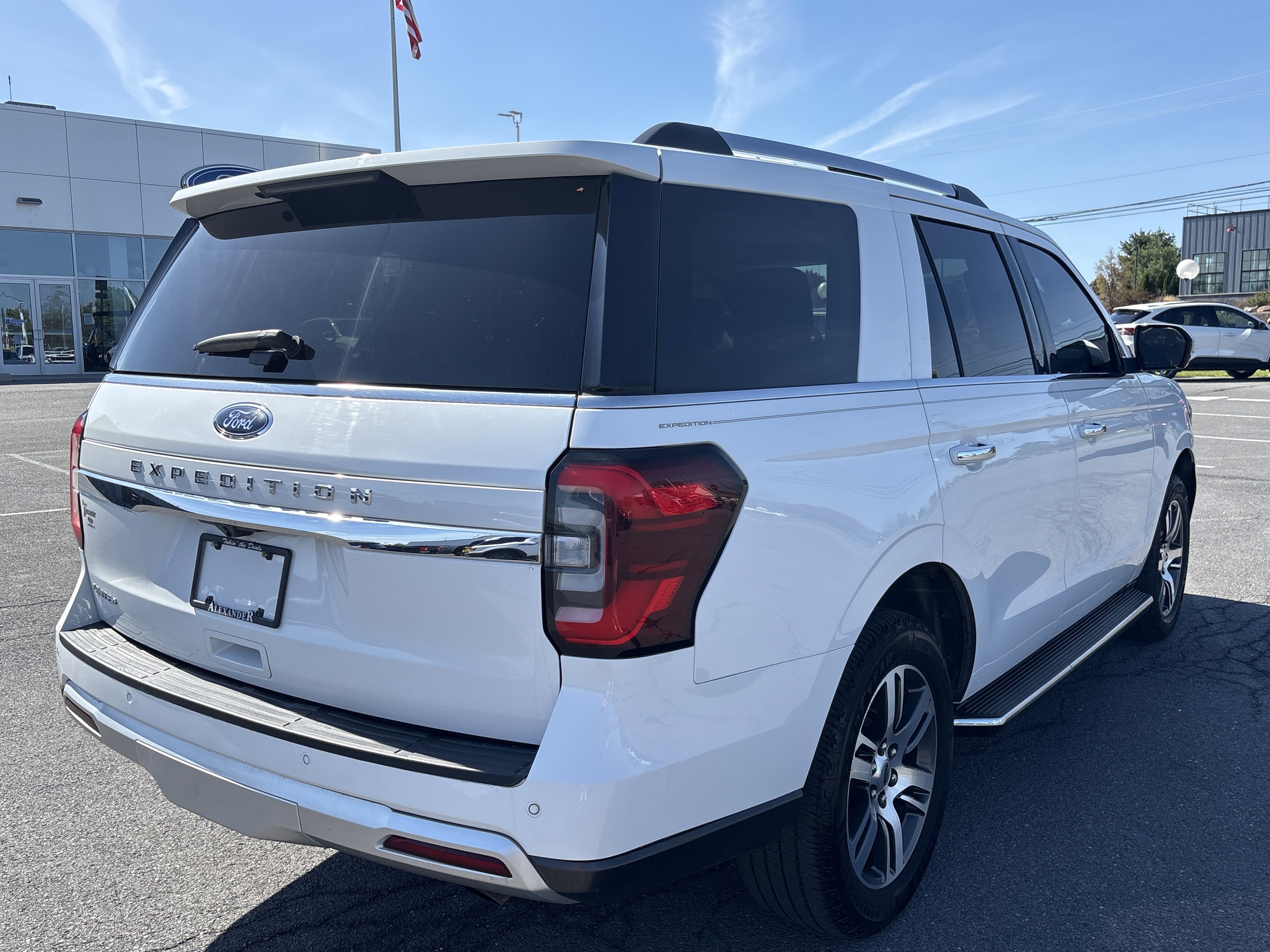 Certified 2022 Ford Expedition Limited AWD/4WD image 11