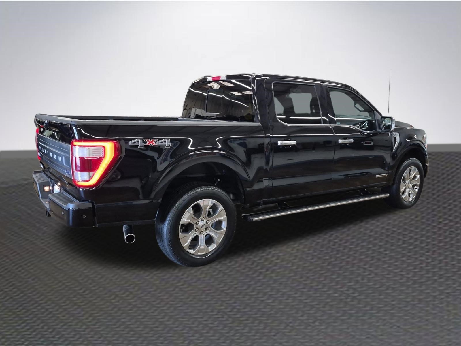 Certified 2023 Ford F150 Platinum w/ Equipment Group 701A High AWD/4WD image 4