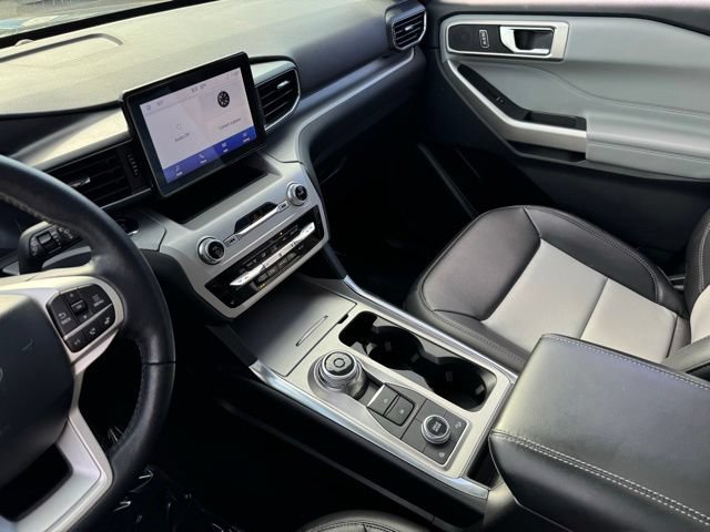 Certified 2023 Ford Explorer XLT w/ Equipment Group 202A AWD/4WD image 17