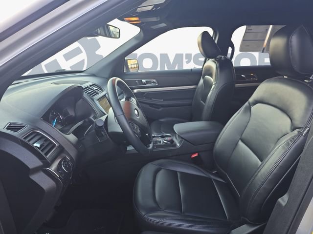 Certified 2019 Ford Explorer XLT w/ Equipment Group 202A AWD/4WD image 11