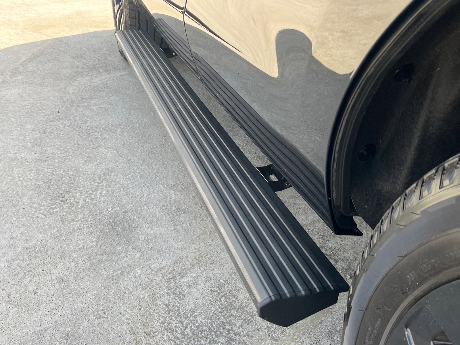 Certified 2025 Ford Expedition Platinum w/ Stealth Appearance Package AWD/4WD image 20