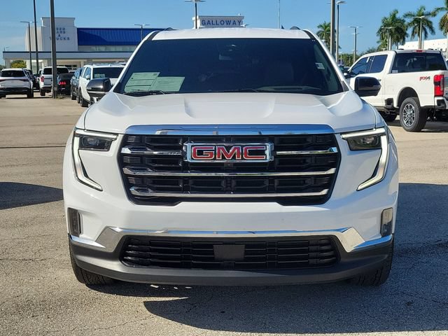 Used 2024 GMC Acadia Elevation w/ Luxury Package FWD image 2