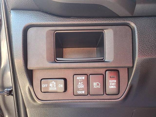 Used 2019 Toyota Tacoma TRD Off-Road w/ TRD Premium Off Road Package AWD/4WD image 18