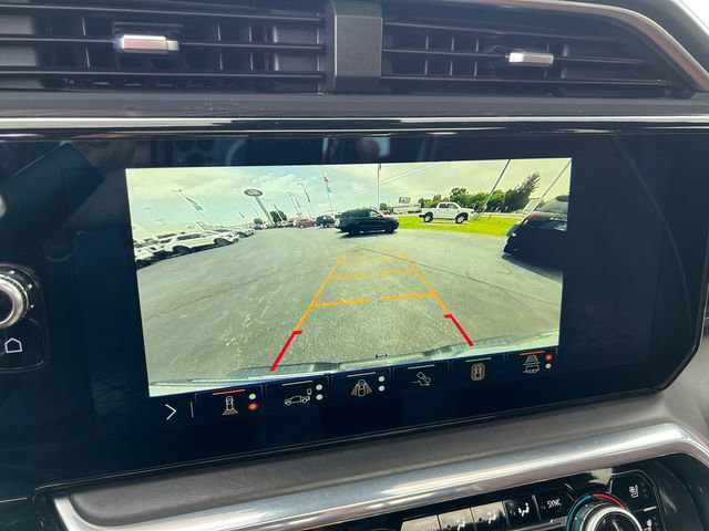 Used 2024 GMC Sierra 3500 Denali Ultimate AWD/4WD image 18
