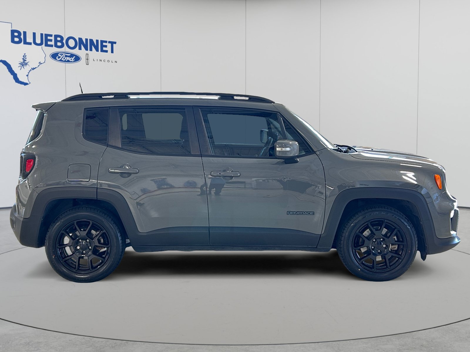 Used 2020 Jeep Renegade Altitude FWD image 4