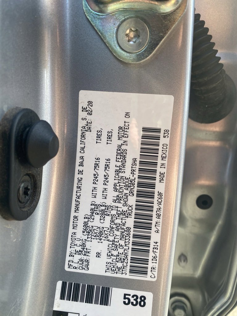 Used 2020 Toyota Tacoma SR image 15