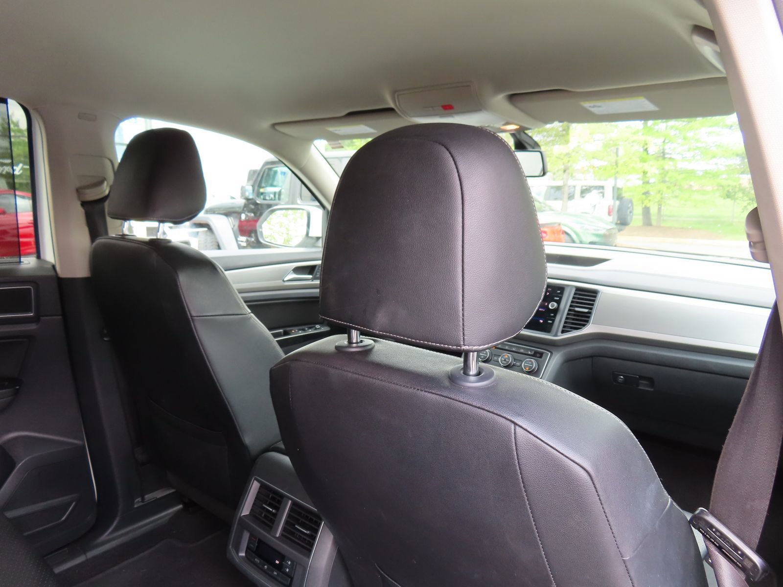 Used 2019 Volkswagen Atlas SE w/ Towing Package AWD/4WD image 32