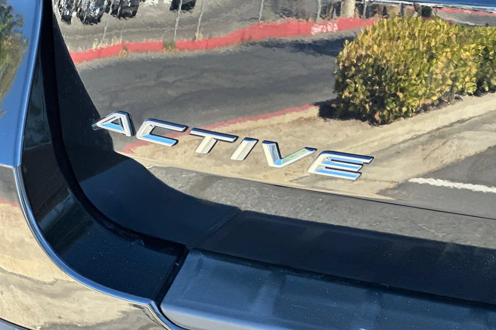 Certified 2025 Ford Explorer Active RWD image 29