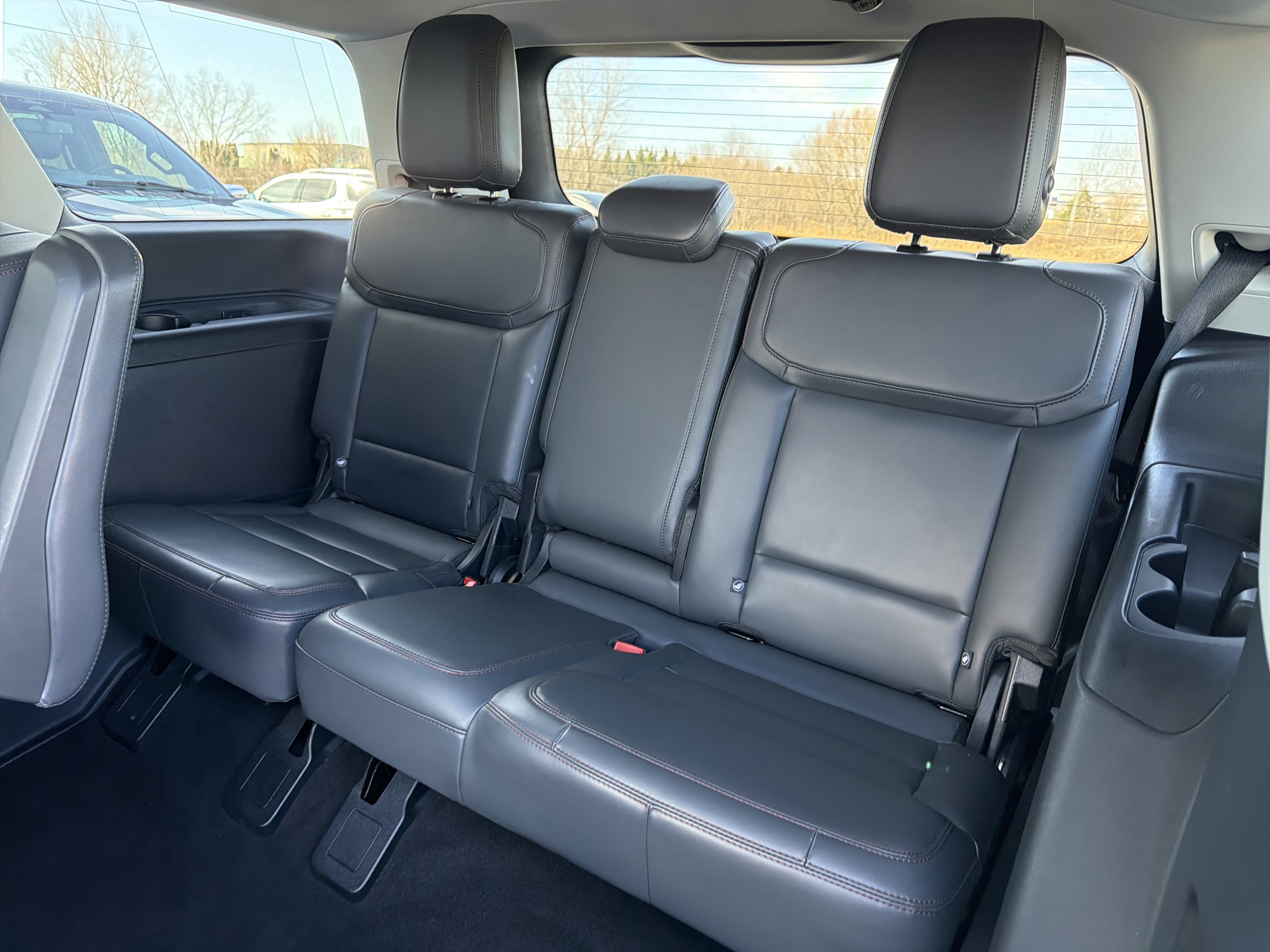 Certified 2025 Ford Expedition Active image 36