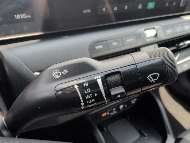 Used 2025 Kia K4 EX FWD image 23