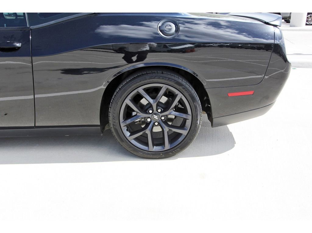 Used 2021 Dodge Challenger R/T w/ Blacktop Package image 26