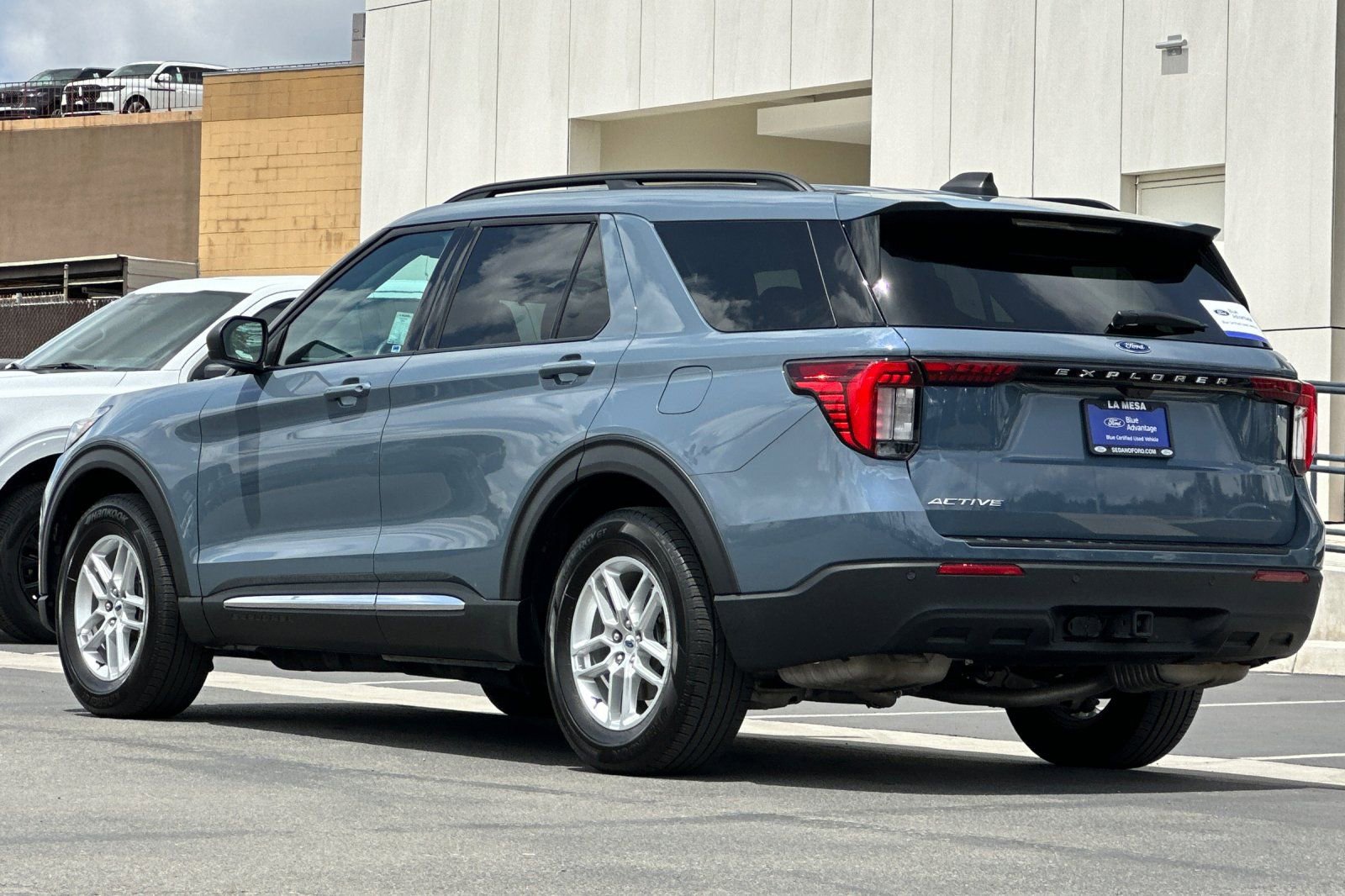 Certified 2025 Ford Explorer Active RWD image 5