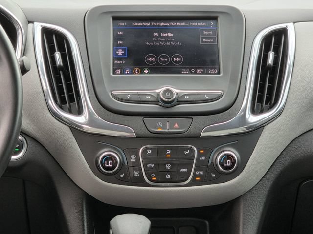 Used 2023 Chevrolet Equinox LT w/ Driver Convenience Package FWD image 9
