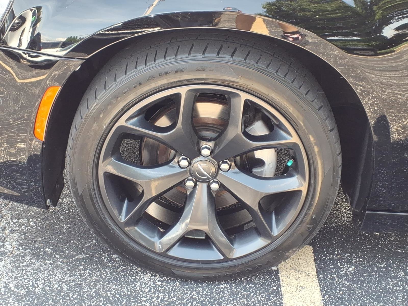 Used 2021 Chrysler 300 S w/ S Model Appearance Package RWD image 32