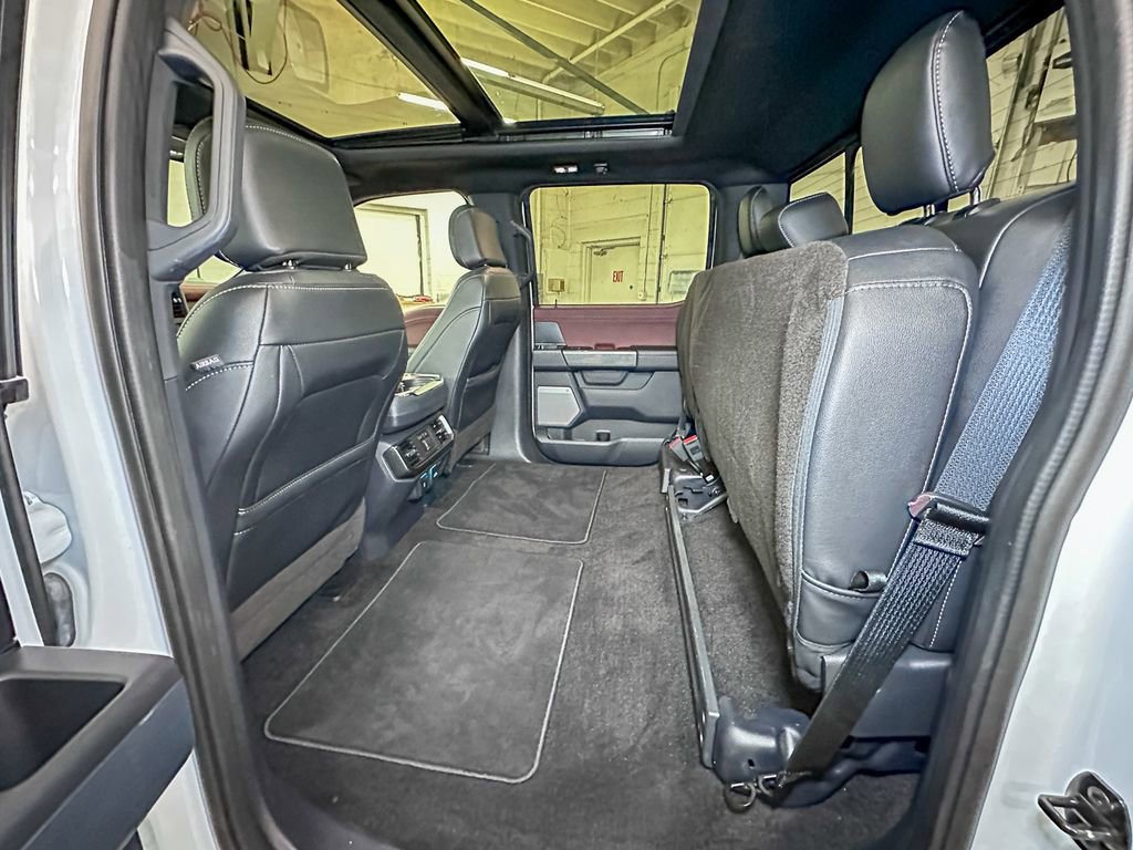 Certified 2022 Ford F150 Lariat w/ Equipment Group 502A High image 31