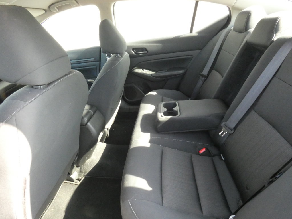 Used 2024 Nissan Altima 2.5 SV FWD image 28