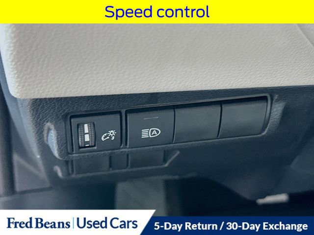 Used 2024 Toyota Corolla Cross L image 12