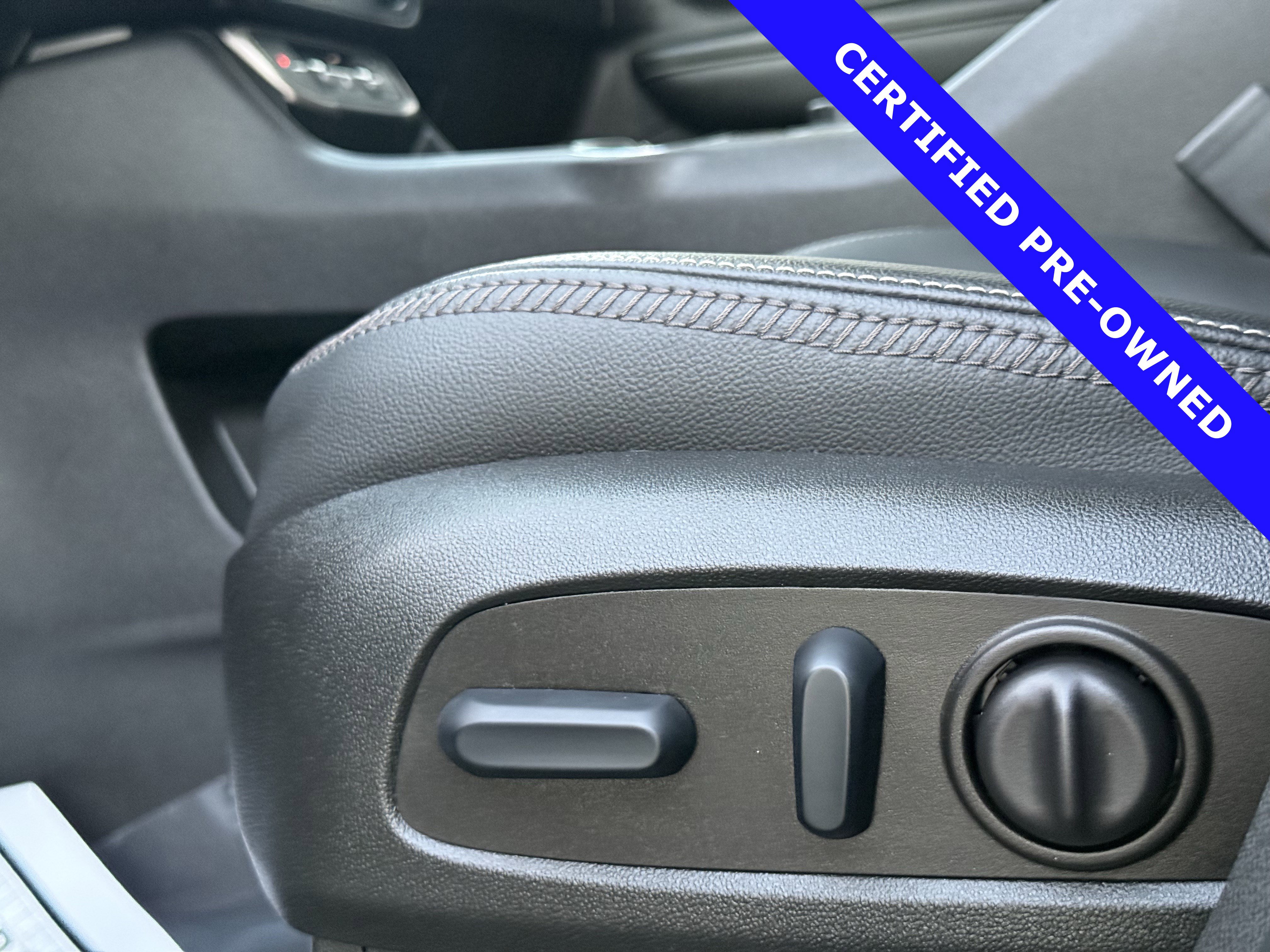 Used 2023 GMC Terrain Denali image 22