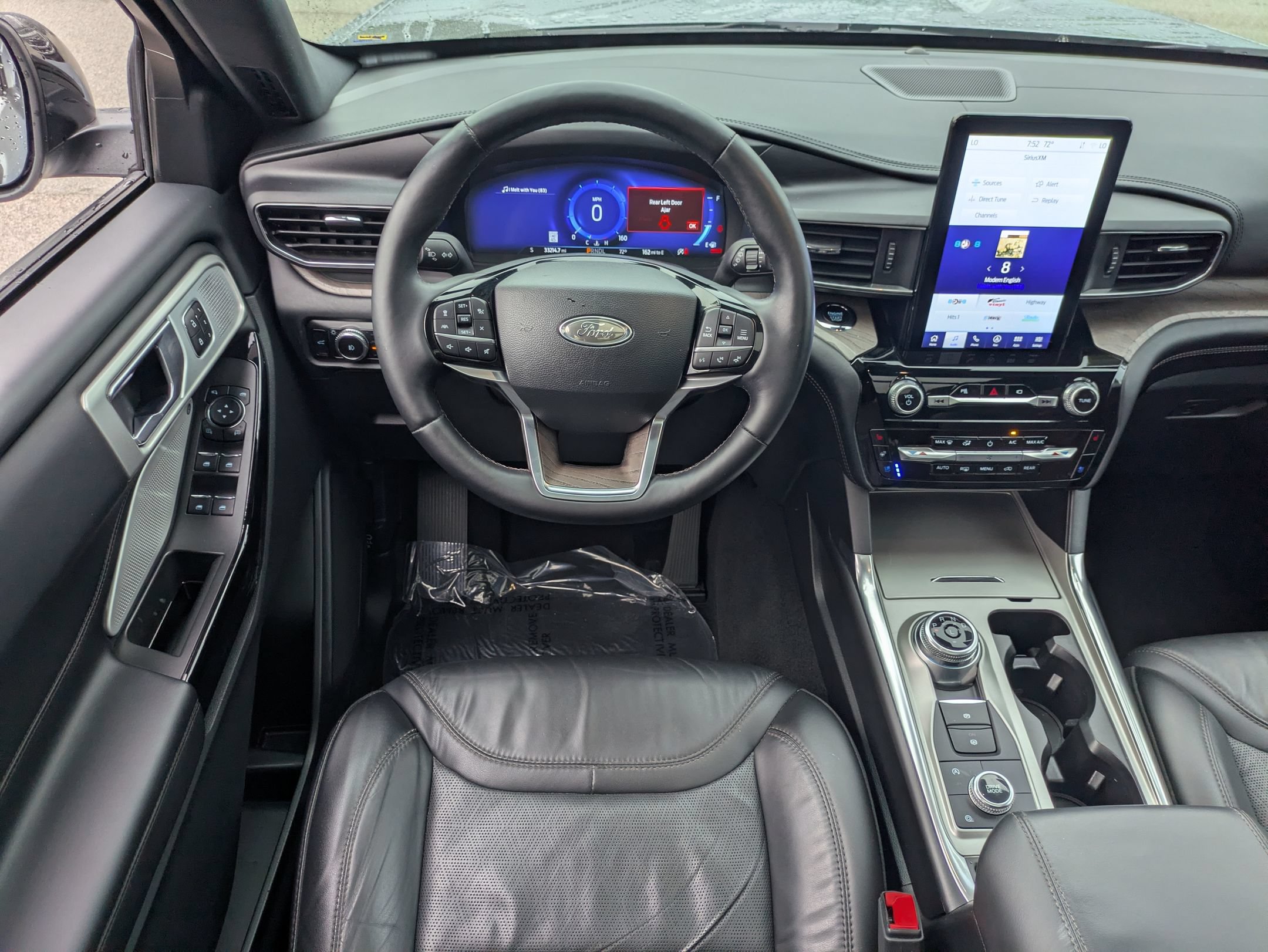 Certified 2023 Ford Explorer Platinum w/ Technology Package AWD/4WD image 33