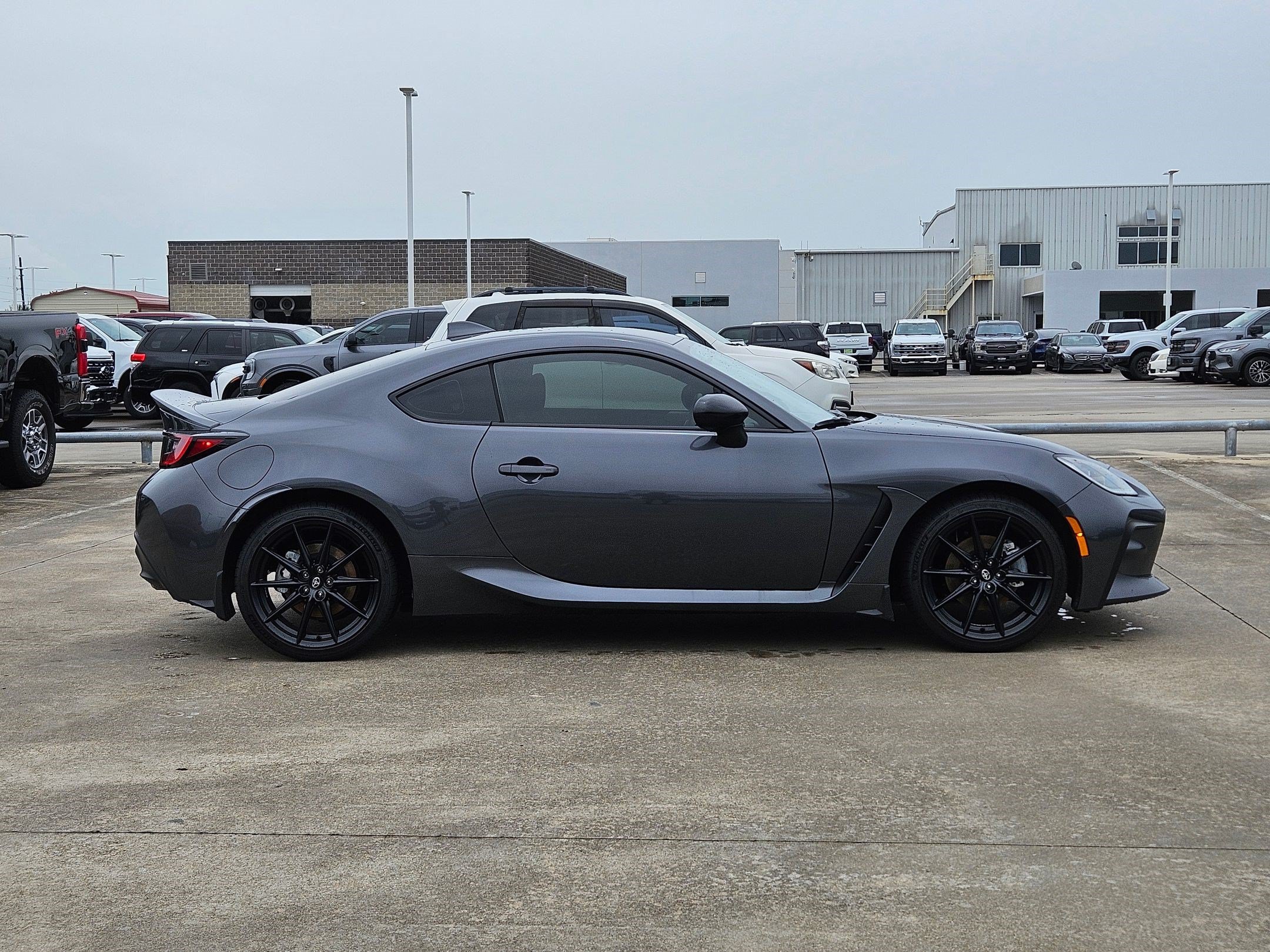 Used 2025 Toyota GR86 Premium RWD image 2